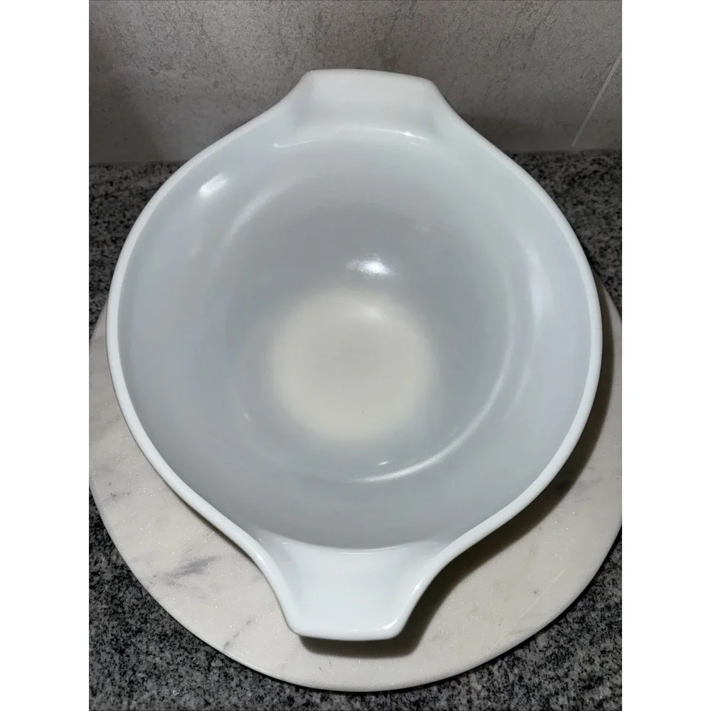 Vintage PYREX Verde Olive Green Solid 443 2-1/2 Qt Cinderella Mixing Bowl